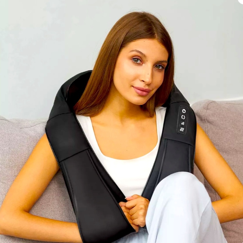 NWT 3D-Rotating Shiatsu Neck & Shoulder Massager New!